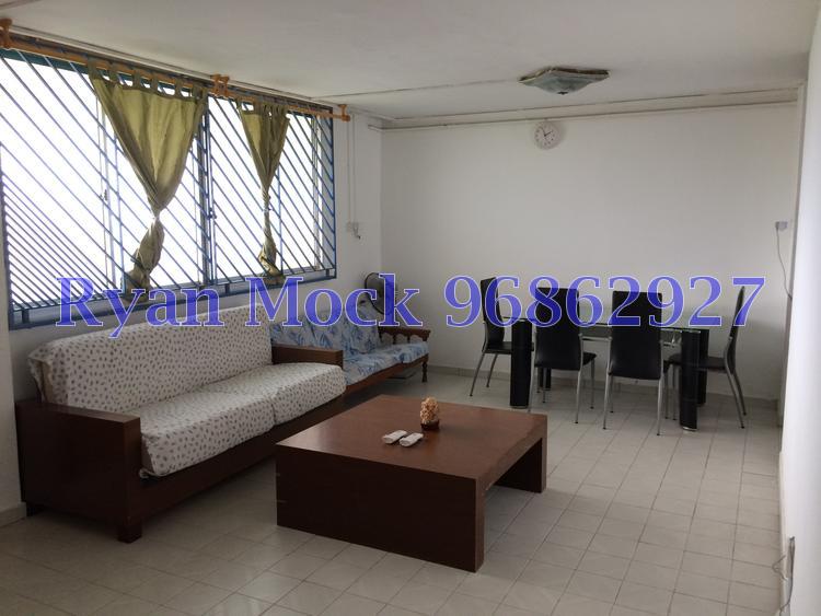 Hougang Avenue 8 thumbnail photo